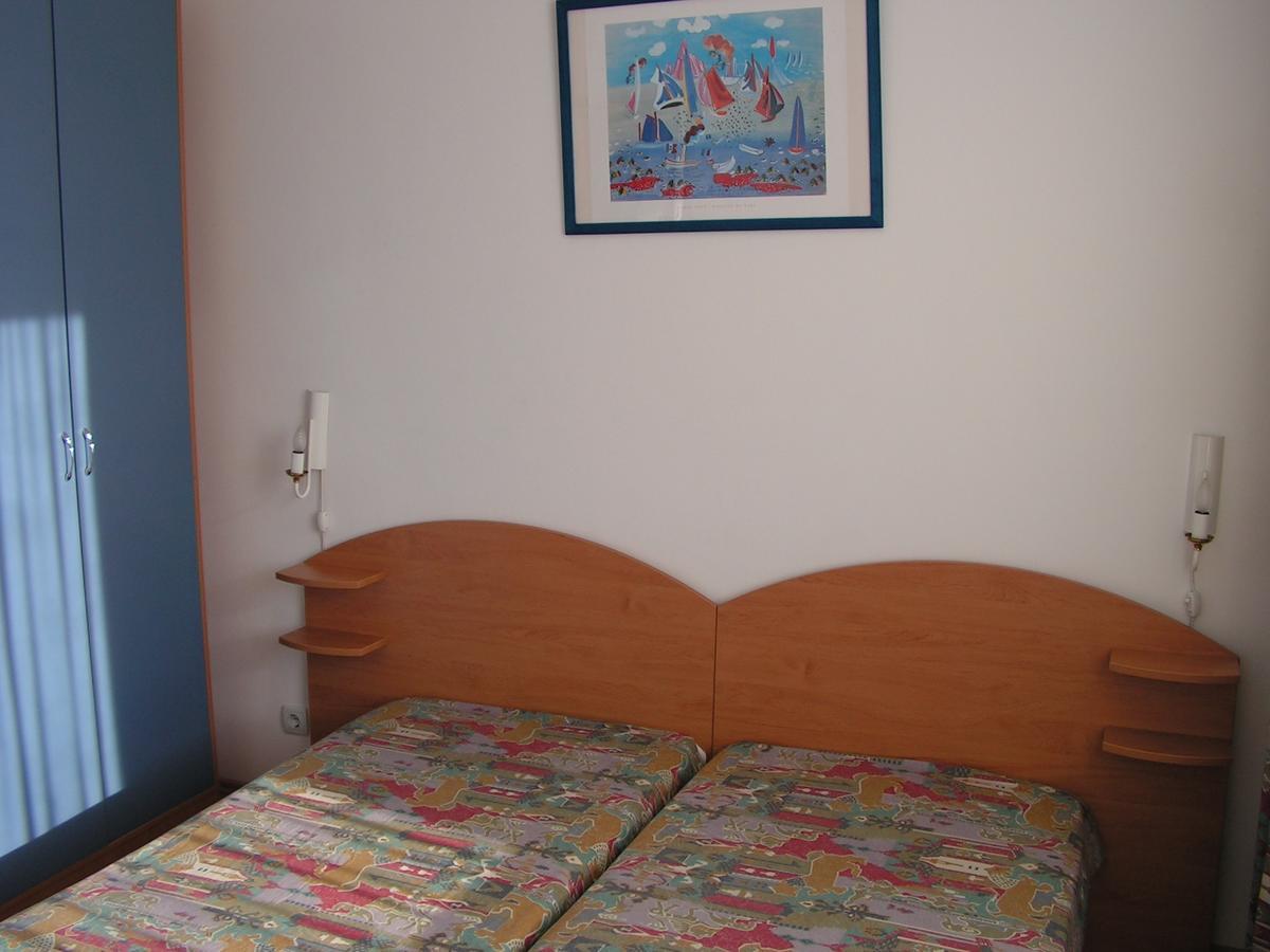Lira Sto Apartments Поморіє Екстер'єр фото